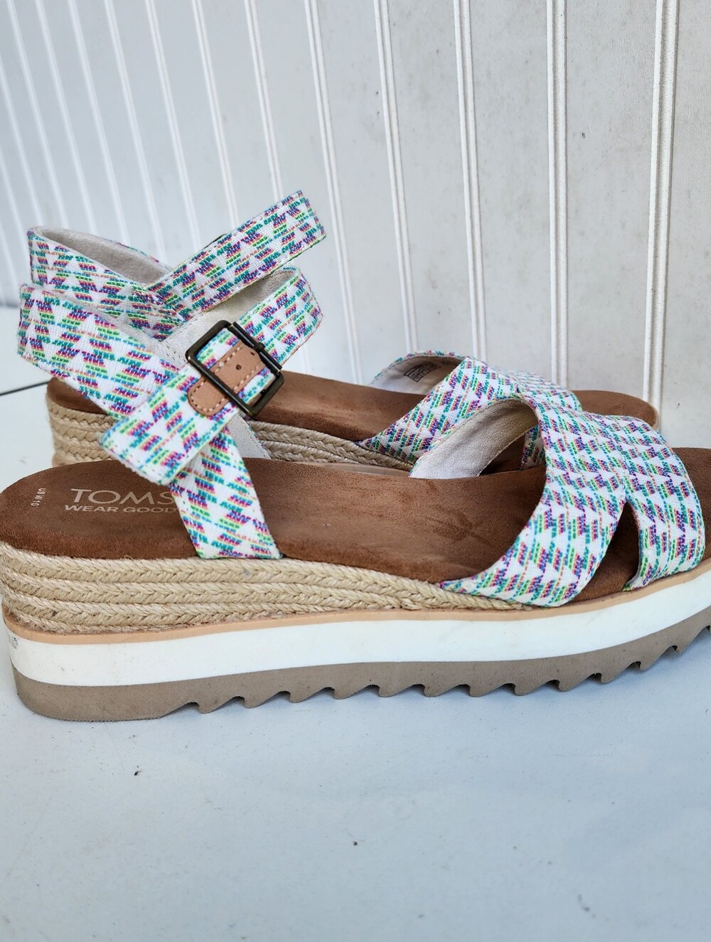 Woman's Sandals TOMS Louisa Platform Sandal Multi Color Sz 10 W Wide